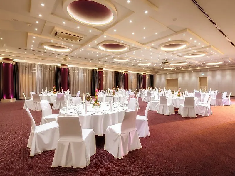 Dorint Kongresshotel City Airport Mannheim 4*,